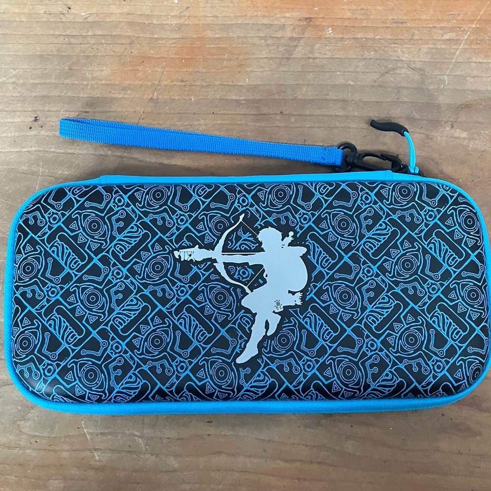 Nintendo switch stand and carry case -